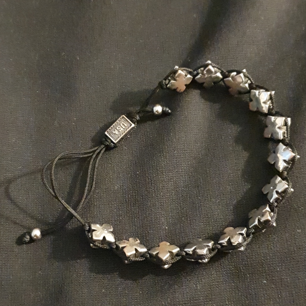 King baby studio macrame braceler